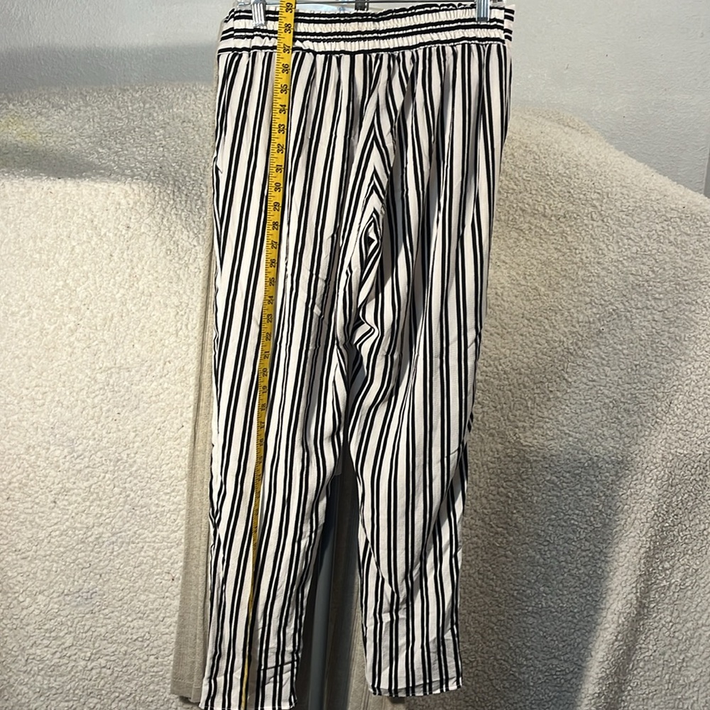 Pull On Back Elastic 1/2 liner Inside Striped Pants - Picture 5 of 8
